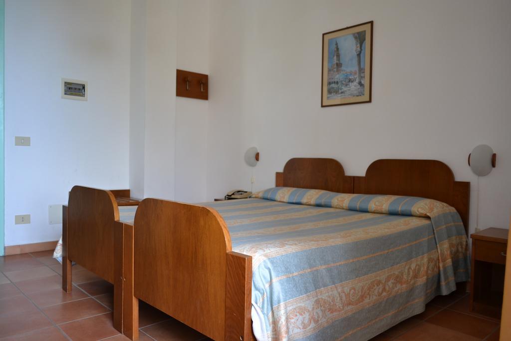 Hotel Villa Bina Sant'Angelo  Phòng bức ảnh